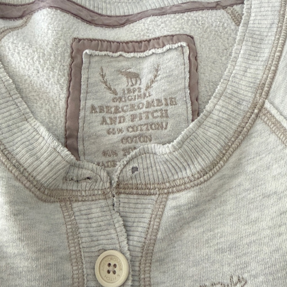 A&F Sweater - Picture 3 of 3
